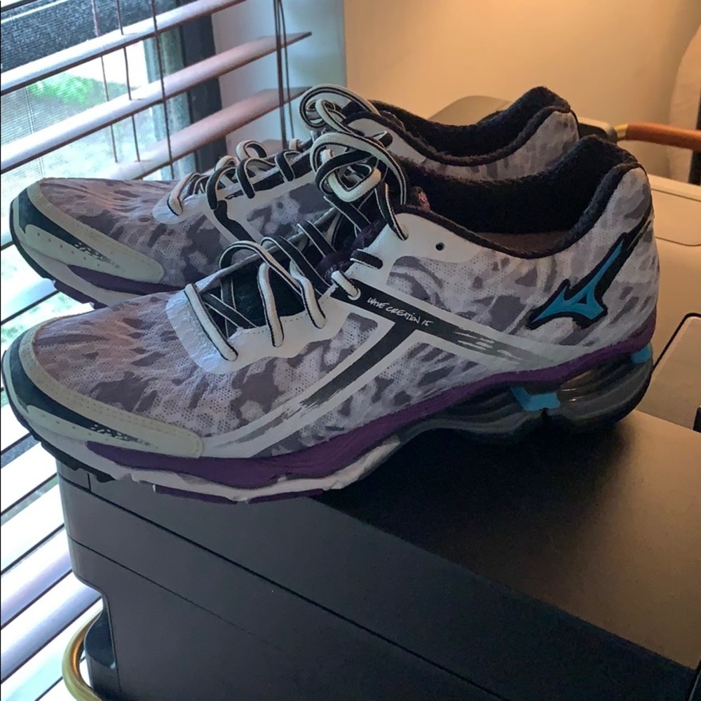 MIZUNO WAVE SNEAKERS
